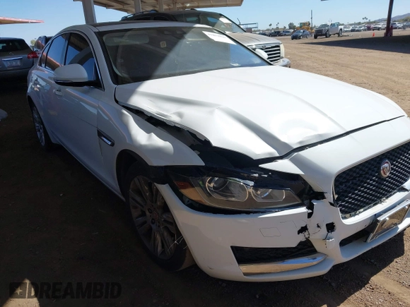 2017 Jaguar XF 35t Premium with VIN SAJBD4BV9HCY44515, listed as a IAAI auction lot 41852836 with 1 mi miles. Bid and sale history available at carsss.com. Image 6.