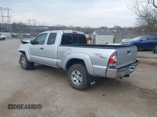 2009 Toyota Tacoma with VIN 5TEUU42NX9Z633141, listed as a IAAI auction lot 41911512 with 102,602 mi miles. Bid and sale history available at carsss.com. Image 3.