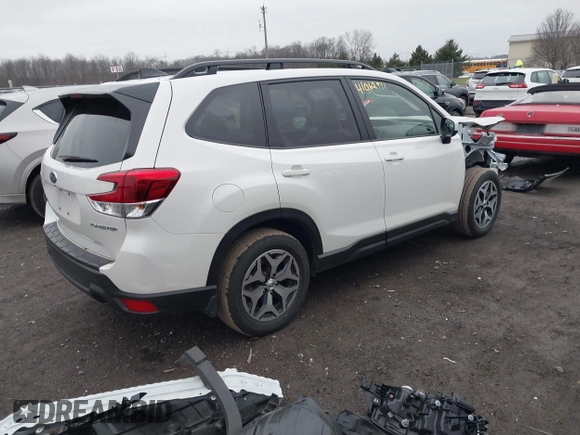 2024 Subaru Forester Premium with VIN JF2SKACC0RH507057, listed as a IAAI auction lot 41062991 with 9,597 mi miles. Bid and sale history available at carsss.com. Image 4.