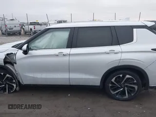2022 Mitsubishi Outlander SE z VIN JA4J4UA8XNZ034643, wystawiony jako IAAI lot #41214966 z przebiegiem 52 827 mil mil oraz . Historia ofert i sprzedaży dostępna na DreamBid. Obrazek 14.