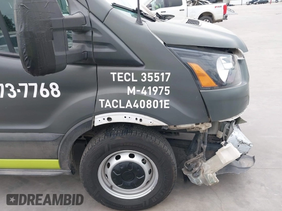 2020 Ford Transit Cargo z VIN 1FTBR1C82LKB46155, wystawiony jako IAAI lot #42437297 z przebiegiem 75 040 mil mil oraz . Historia ofert i sprzedaży dostępna na DreamBid. Obrazek 18.