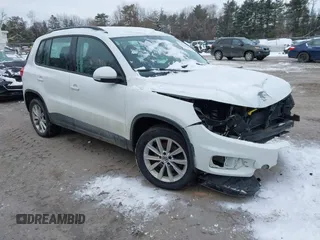 2018 Volkswagen Tiguan with VIN WVGBV7AX0JK000306, listed as a IAAI auction lot 41540745 with 47,322 mi miles and . Bid and sale history available at DreamBid. Image 1.