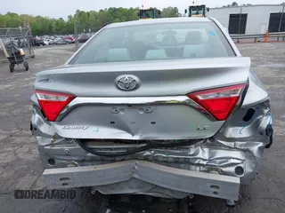 2015 Toyota Camry XLE with VIN 4T4BF1FK6FR475340, listed as a IAAI auction lot 41953834 with 104,041 mi miles. Bid and sale history available at carsss.com. Image 17.