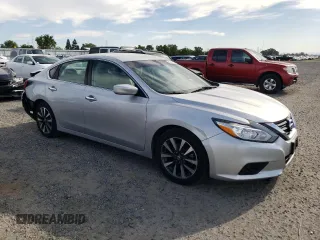 2017 Nissan Altima 2.5 SV with VIN 1N4AL3AP1HC133133, listed as a Copart auction lot 52769755 with 66,260 mi miles and Salvage Title. Bid and sale history available at carsss.com. Image 4.