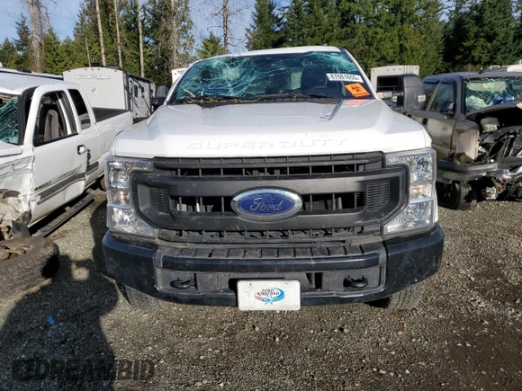 2020 Ford F-250 XL z VIN 1FT7X2B66LEE96811, wystawiony jako Copart lot #87681655 z przebiegiem 59 013 mil mil oraz Szkoda całkowita • Salvage title. Historia ofert i sprzedaży dostępna na DreamBid. Obrazek 5.