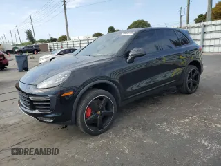 2016 Porsche Cayenne Turbo z VIN WP1AC2A28GLA88956, wystawiony jako Copart lot #49403115 z przebiegiem 86 182 mil mil oraz Czysty tytuł • Clean title. Historia ofert i sprzedaży dostępna na DreamBid. Obrazek 1.