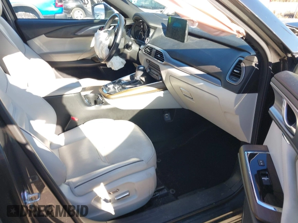 2020 Mazda CX-9 Signature with VIN JM3TCBEYXL0410265, listed as a IAAI auction lot 41226109 with Not Provided miles and . Bid and sale history available at carsss.com. Image 5.