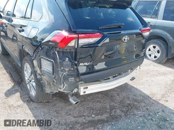 2025 Toyota RAV4 XLE Premium with VIN 2T3A1RFV1SW517279, listed as a IAAI auction lot 42363491 with 8,848 mi miles and . Bid and sale history available at DreamBid. Image 18.