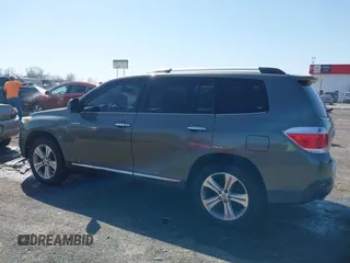 2011 Toyota Highlander Limited with VIN 5TDDK3EH6BS061624, listed as a IAAI auction lot 41772700 with 218,347 mi miles and . Bid and sale history available at DreamBid. Image 14.