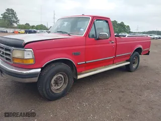 1992 Ford F-250 HD with VIN 1FTHF25H9NNA35383, listed as a IAAI auction lot 41969706 with 1 mi miles. Bid and sale history available at carsss.com. Image 2.