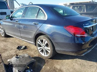 2020 Mercedes-Benz C 300 z VIN WDDWF8EB3LR545536, wystawiony jako IAAI lot #41125152 z przebiegiem 85 853 mil mil oraz . Historia ofert i sprzedaży dostępna na DreamBid. Obrazek 3.