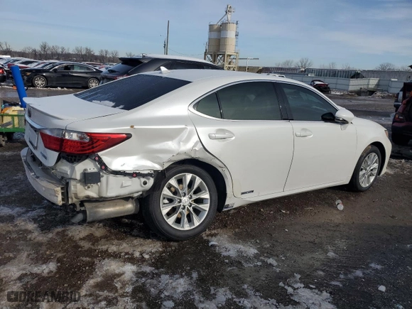 2014 Lexus ES 300h Hybrid with VIN JTHBW1GG1E2041568, listed as a Copart auction lot 37558194 with NaN miles and Salvage Title. Bid and sale history available at carsss.com. Image 3.