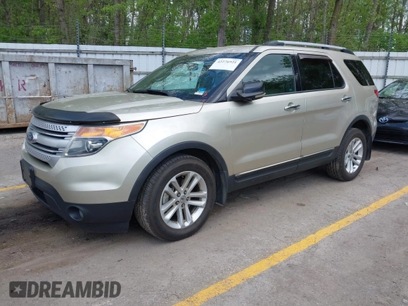 2011 Ford Explorer XLT z VIN 1FMHK8D88BGA81069, wystawiony jako IAAI lot #42276921 z przebiegiem 211 646 mil mil oraz . Historia ofert i sprzedaży dostępna na DreamBid. Obrazek 2.