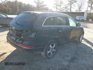2015 Audi Q7 3.0L TDI Premium with VIN WA1CMAFE6FD019951, listed as a IAAI auction lot 41590509 with 125,000 mi miles. Bid and sale history available at carsss.com. Image 4.