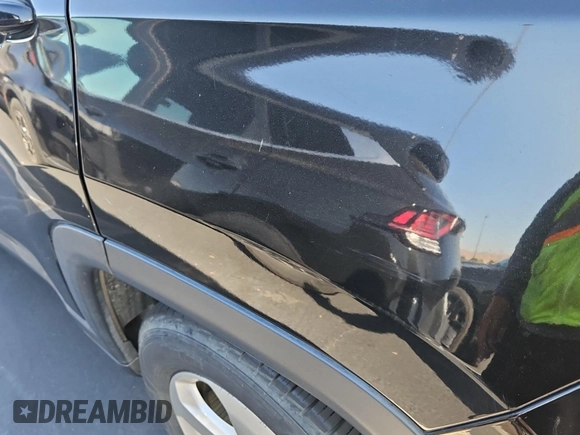 2018 Jeep Compass Latitude with VIN 3C4NJCBB3JT267351, listed as a IAAI auction lot 42715580 with 153,508 mi miles and . Bid and sale history available at DreamBid. Image 36.