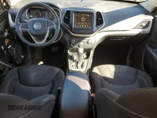 2016 Jeep Cherokee Latitude z VIN 1C4PJMCB4GW375624, wystawiony jako Copart lot #55562415 z przebiegiem 218 437 mil mil oraz Szkoda całkowita • Salvage title. Historia ofert i sprzedaży dostępna na DreamBid. Obrazek 8.