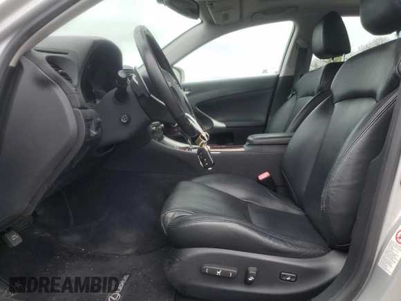 2008 Lexus IS 250 z VIN JTHCK262785023509, wystawiony jako Copart lot #60967295 z przebiegiem 83 283 mil mil oraz Szkoda całkowita • Salvage title. Historia ofert i sprzedaży dostępna na DreamBid. Obrazek 7.