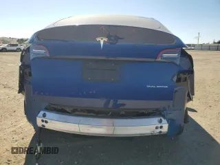 2024 Tesla Model Y Long Range with VIN 7SAYGDEEXRF983989, listed as a Copart auction lot 64035155 with 12,137 mi miles and Salvage title. Bid and sale history available at DreamBid. Image 6.