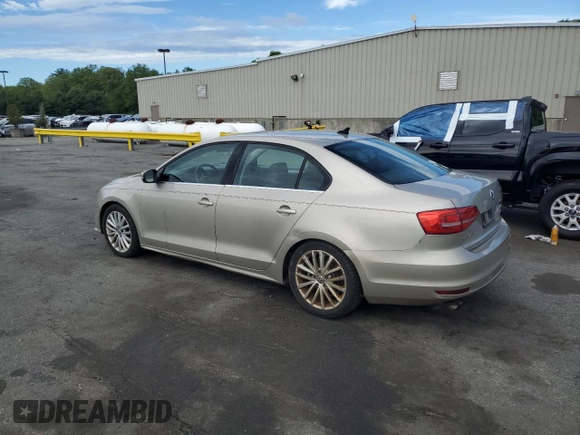 2015 Volkswagen Jetta SE z VIN 3VWD17AJ3FM232299, wystawiony jako Copart lot #57252465 z przebiegiem 128 882 mil mil oraz Szkoda całkowita • Salvage title. Historia ofert i sprzedaży dostępna na DreamBid. Obrazek 2.