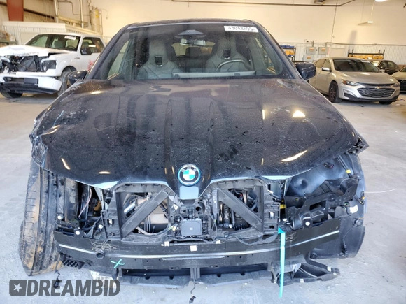 2023 BMW iX xDrive50 with VIN WB523CF08PCM77367, listed as a Copart auction lot 43043695 with 17,213 mi miles and Salvage Title. Bid and sale history available at carsss.com. Image 5.