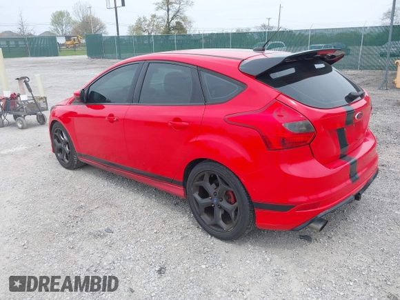 2014 Ford Focus SE with VIN 1FADP3K21EL275515, listed as a IAAI auction lot 42064704 with 142,147 mi miles. Bid and sale history available at carsss.com. Image 3.
