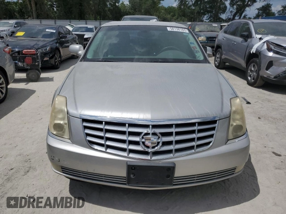 2008 Cadillac DTS 1SD z VIN 1G6KD57Y88U128497, wystawiony jako Copart lot #58138165 z przebiegiem 137 765 mil mil oraz Czysty tytuł • Clean title. Historia ofert i sprzedaży dostępna na DreamBid. Obrazek 5.