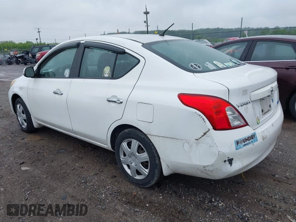 2012 Nissan Versa SV с VIN 3N1CN7AP1CL865556, выставлен на аукционе IAAI как лот 42264191 с пробегом 122 481 миль миль и . История ставок и продаж доступна на DreamBid. Изображение 3.