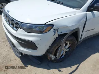 2024 Jeep Compass Sport с VIN 3C4NJDANXRT166403, выставлен на аукционе IAAI как лот 42248305 с пробегом 20 907 миль миль и . История ставок и продаж доступна на DreamBid. Изображение 12.