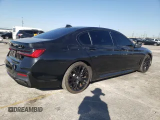 2022 BMW 7 Series 740i with VIN WBA7T2C06NCH32653, listed as a Copart auction lot 66088223 with 45,438 mi miles. Bid and sale history available at carsss.com. Image 3.