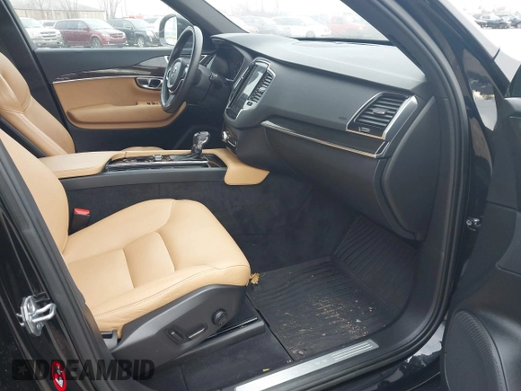 2018 Volvo XC90 Momentum z VIN YV4A22PK2J1369839, wystawiony jako IAAI lot #41075081 z przebiegiem 55 981 mil mil oraz . Historia ofert i sprzedaży dostępna na DreamBid. Obrazek 5.