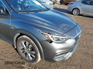 2017 Infiniti QX30 Luxury with VIN SJKCH5CR1HA020547, listed as a IAAI auction lot 41500509 with 64,263 mi miles. Bid and sale history available at carsss.com. Image 6.