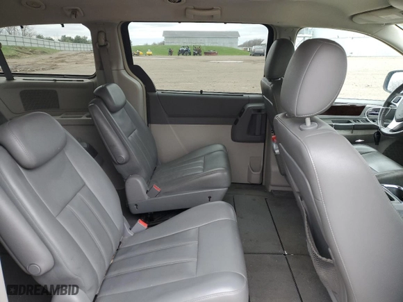 2010 Chrysler Town & Country Touring with VIN 2A4RR5D17AR110025, listed as a Copart auction lot 53467875 with 183,919 mi miles and Clean Title. Bid and sale history available at carsss.com. Image 11.