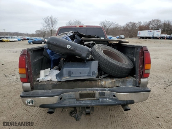 2000 Chevrolet Silverado 2500 LS with VIN 1GCGC29U7YE288654, listed as a Copart auction lot 49073195 with NaN miles and Salvage Title. Bid and sale history available at carsss.com. Image 6.