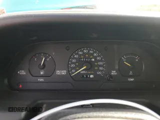 1995 Ford Escort z VIN 1FASP14J9SW128191, wystawiony jako Copart lot #75688724 z przebiegiem 85 423 mil mil oraz Tytuł czysty. Historia ofert i sprzedaży dostępna na DreamBid. Obrazek 9.