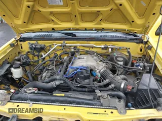 2001 Nissan Xterra XE with VIN 5N1ED28Y81C545343, listed as a IAAI auction lot 40599156 with 242,282 mi miles and . Bid and sale history available at DreamBid. Image 10.