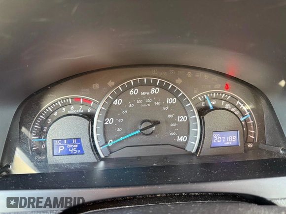 2015 Toyota Camry XLE with VIN 4T4BF1FK3FR447446, listed as a Copart auction lot 55267255 with 207,189 mi miles and Clean Title. Bid and sale history available at carsss.com. Image 8.