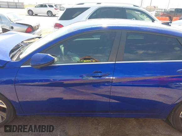 2024 Hyundai Elantra SEL z VIN KMHLS4DG3RU727771, wystawiony jako IAAI lot #42491600 z przebiegiem 5 510 mil mil oraz . Historia ofert i sprzedaży dostępna na DreamBid. Obrazek 14.