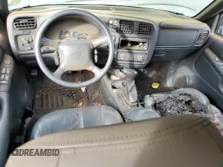 2001 GMC Jimmy SLE with VIN 1GKDT13W912219905, listed as a Copart auction lot 45172185 with 0 mi miles and Salvage Title. Bid and sale history available at carsss.com. Image 8.
