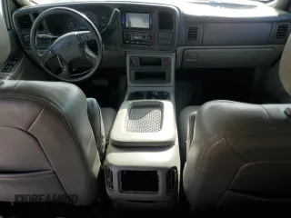 2005 Chevrolet Avalanche LS z VIN 3GNEC12Z75G100735, wystawiony jako Copart lot #51302585 z przebiegiem 219 115 mil mil oraz Czysty tytuł • Clean title. Historia ofert i sprzedaży dostępna na DreamBid. Obrazek 8.