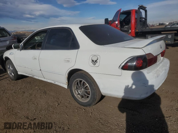 1998 Honda Accord LX с VIN 1HGCG5543WA111180, выставлен на аукционе Copart как лот 85815734 с пробегом 329 200 миль миль и Списание • Salvage title. История ставок и продаж доступна на DreamBid. Изображение 2.