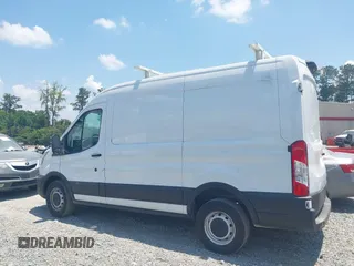 2020 Ford Transit Cargo z VIN 1FTBR1C8XLKB52205, wystawiony jako IAAI lot #42514128 z przebiegiem 103 583 mil mil oraz . Historia ofert i sprzedaży dostępna na DreamBid. Obrazek 14.
