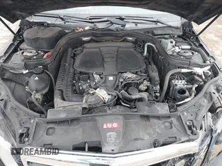 2012 Mercedes-Benz E 350 Luxury with VIN WDDHF5KB2CA551385, listed as a IAAI auction lot 41922064 with 281,962 mi miles and . Bid and sale history available at carsss.com. Image 10.