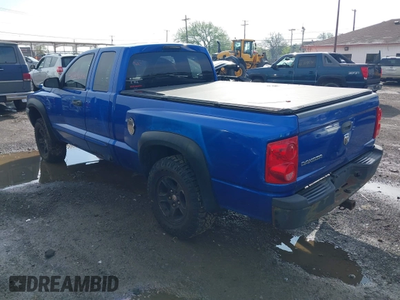 2007 Dodge Dakota ST with VIN 1D7HE22K67S253682, listed as a IAAI auction lot 42193632 with 147,697 mi miles and . Bid and sale history available at carsss.com. Image 3.