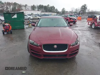 2017 Jaguar XE 25t z VIN SAJAR4BG5HA966931, wystawiony jako IAAI lot #41798260 z przebiegiem 147 422 mil mil oraz . Historia ofert i sprzedaży dostępna na DreamBid. Obrazek 12.