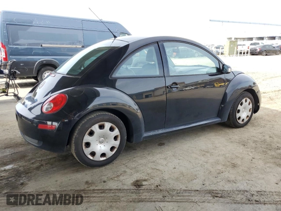 2010 Volkswagen New Beetle Coupe with VIN 3VWPG3AG8AM036554, listed as a Copart auction lot 52403365 with 138,857 mi miles and Salvage Title. Bid and sale history available at carsss.com. Image 3.