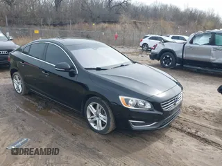 2015 Volvo S60 T5 Premier with VIN YV1612TK7F1357446, listed as a IAAI auction lot 41867566 with 90,023 mi miles. Bid and sale history available at carsss.com. Image 1.