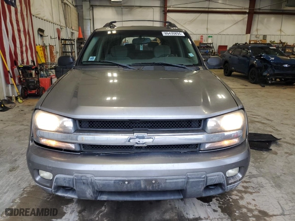 2005 Chevrolet TrailBlazer LS with VIN 1GNET16S256138727, listed as a Copart auction lot 86430894 with 143,377 mi miles and Non Repairable. Bid and sale history available at carsss.com. Image 5.