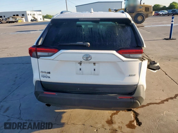 2019 Toyota RAV4 XLE with VIN JTMW1RFV6KD512405, listed as a Copart auction lot 53965385 with 92,066 mi miles and Salvage Title. Bid and sale history available at DreamBid. Image 6.