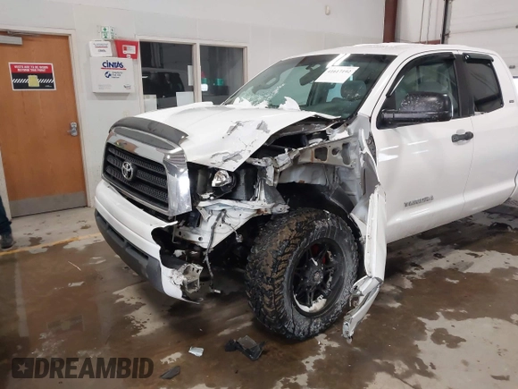 2008 Toyota Tundra 4WD Truck with VIN 5TFBV541X8X034895, listed as a IAAI auction lot 41617192 with 133,161 mi miles. Bid and sale history available at carsss.com. Image 6.