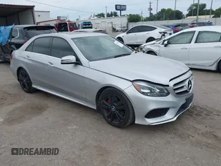 2016 Mercedes-Benz E 350 Sport с VIN WDDHF5KB6GB193160, выставлен на аукционе IAAI как лот 42320173 с пробегом 69 032 миль миль и . История ставок и продаж доступна на DreamBid. Изображение 1.